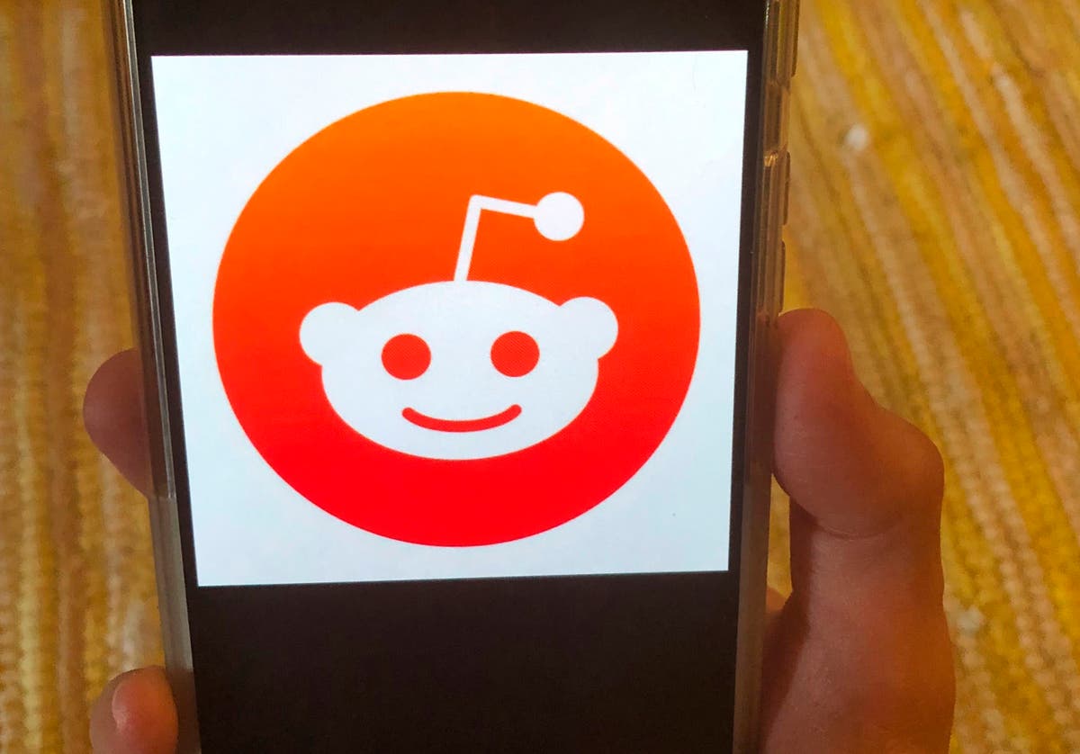 Reddit strikes $60 million deal allowing Google to train AI models on its posts