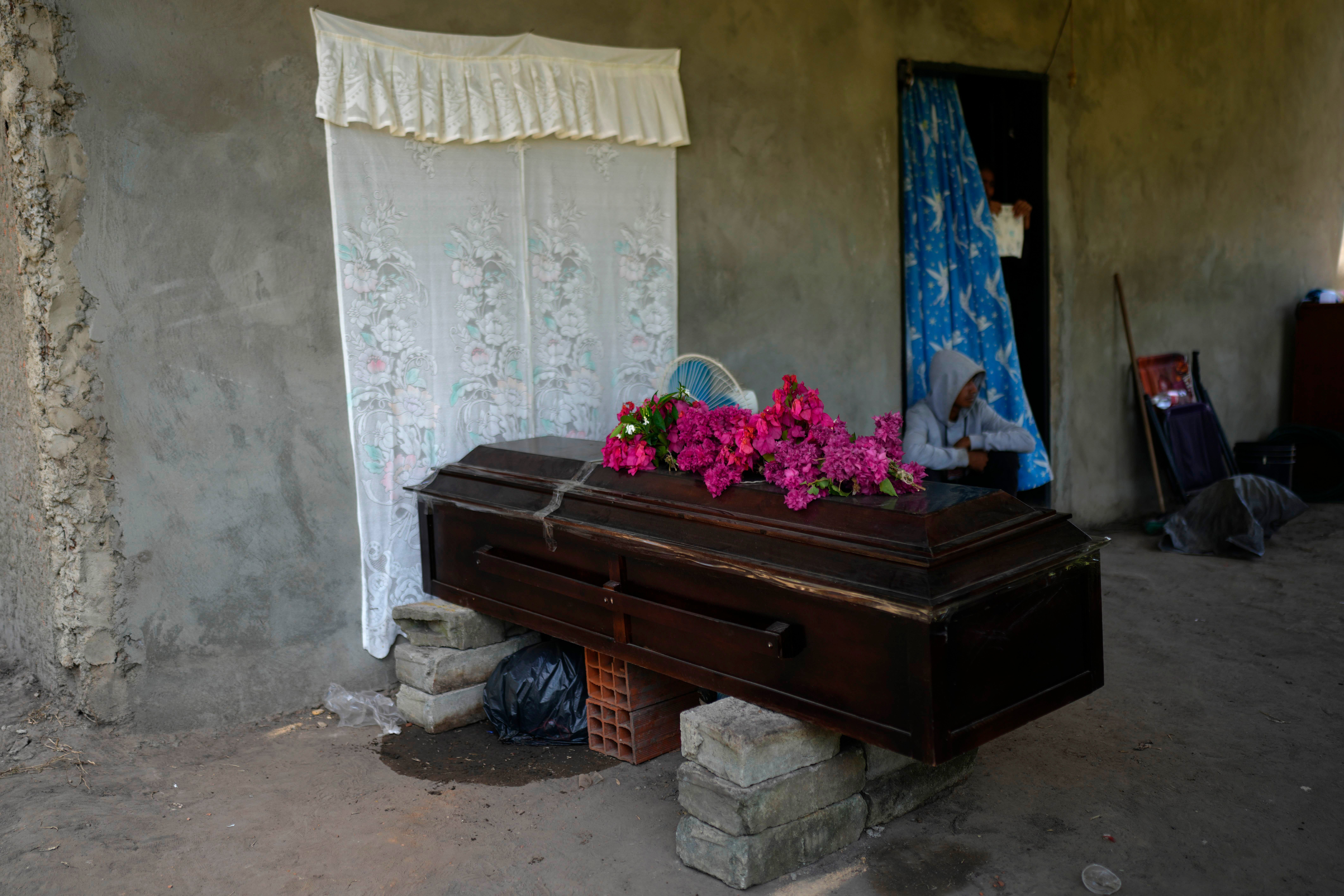 APTOPIX Venezuela Mine Collapse