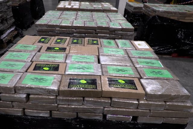 <p>Watch ‘largest-ever’ drugs bust as ?450m of cocaine found in bananas.</p>