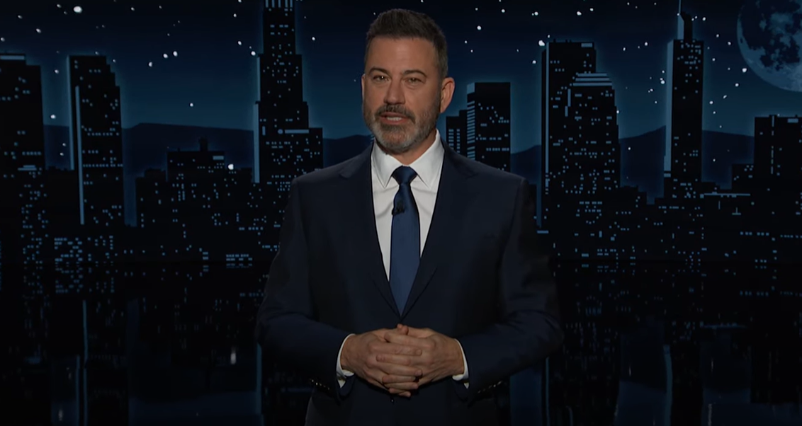 <p>Kimmel pokes fun of Lara Trump painting a picture of her patriotic family </p>