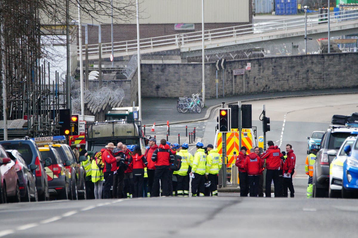 A major operation to remove an unexploded bomb is a ‘success’