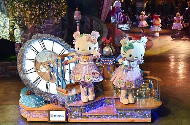 <p>File: Hello Kitty and her twin sister Mimmy (R) celebrate in the Hello Kitty 40th anniversary parade at Tokyo’s Sanrio Puroland on 1 November 2014</p>