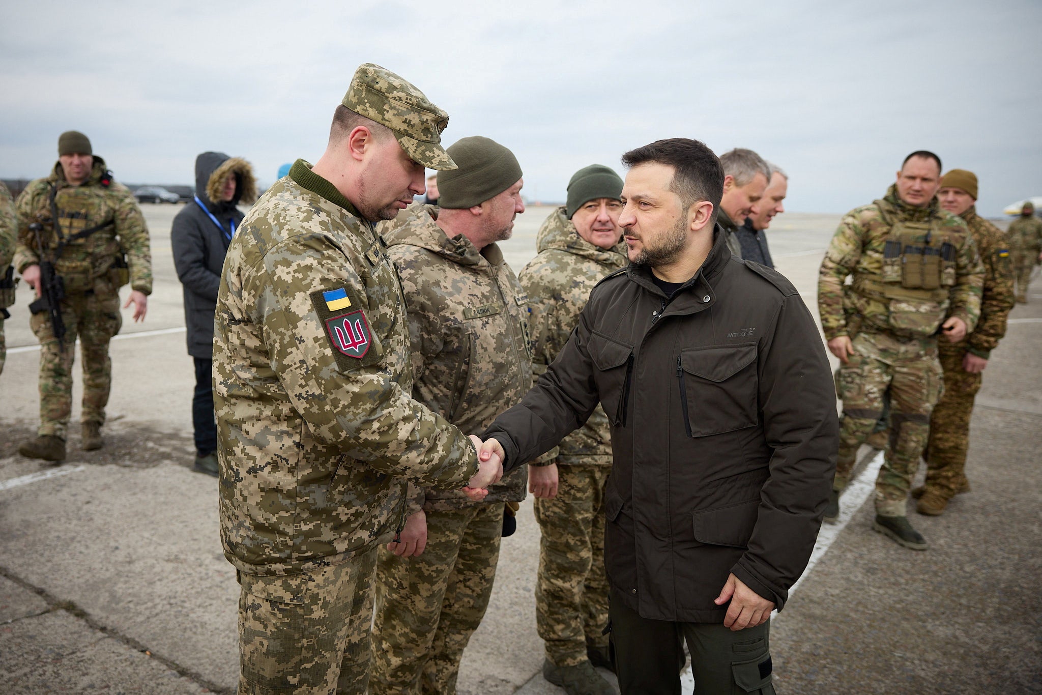 President Zelensky meets military intelligence chief Kyrylo Budanov at Hostomel on Saturday