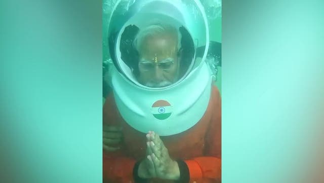 <p>Watch: Narendra Modi dives to pray underwater at ‘lost’ temple in Gujarat.</p>