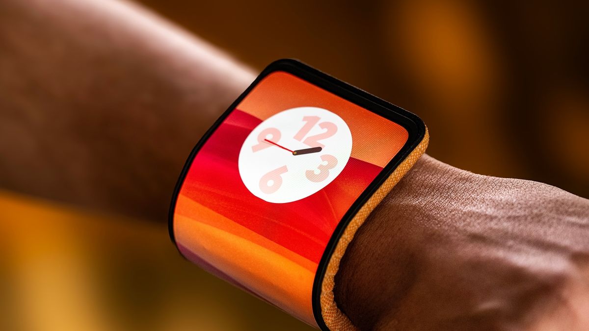 Motorola’s Adaptive Display concept phone is flexible enough to be worn as a smartwatch