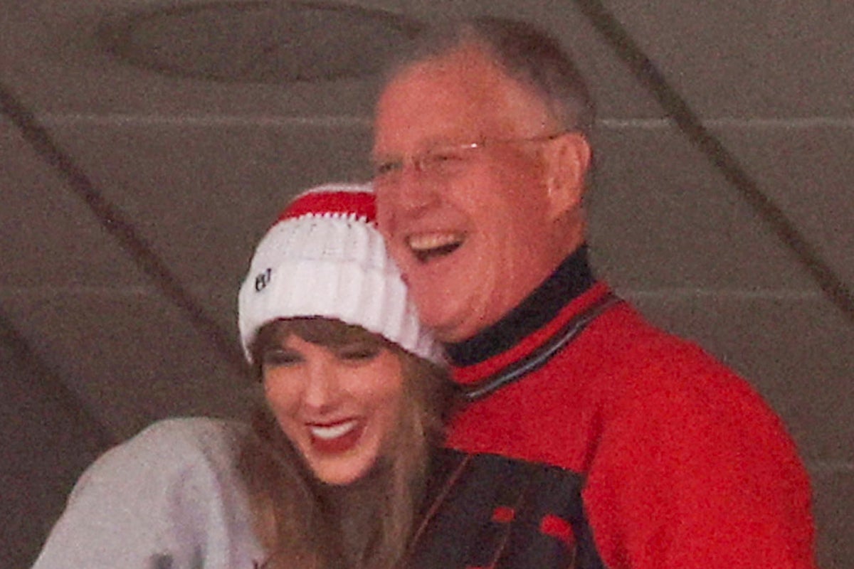Taylor Swift’s father will not face charges after altercation with photographer in Sydney