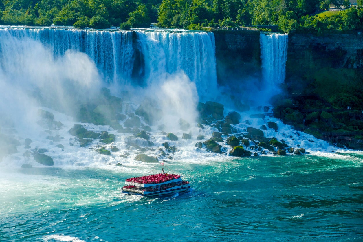 Niagara Falls is just 17 miles from Buffalo