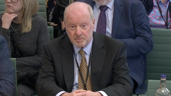 <p>Post Office should be sold to Amazon for £1, Alan Bates says.</p>