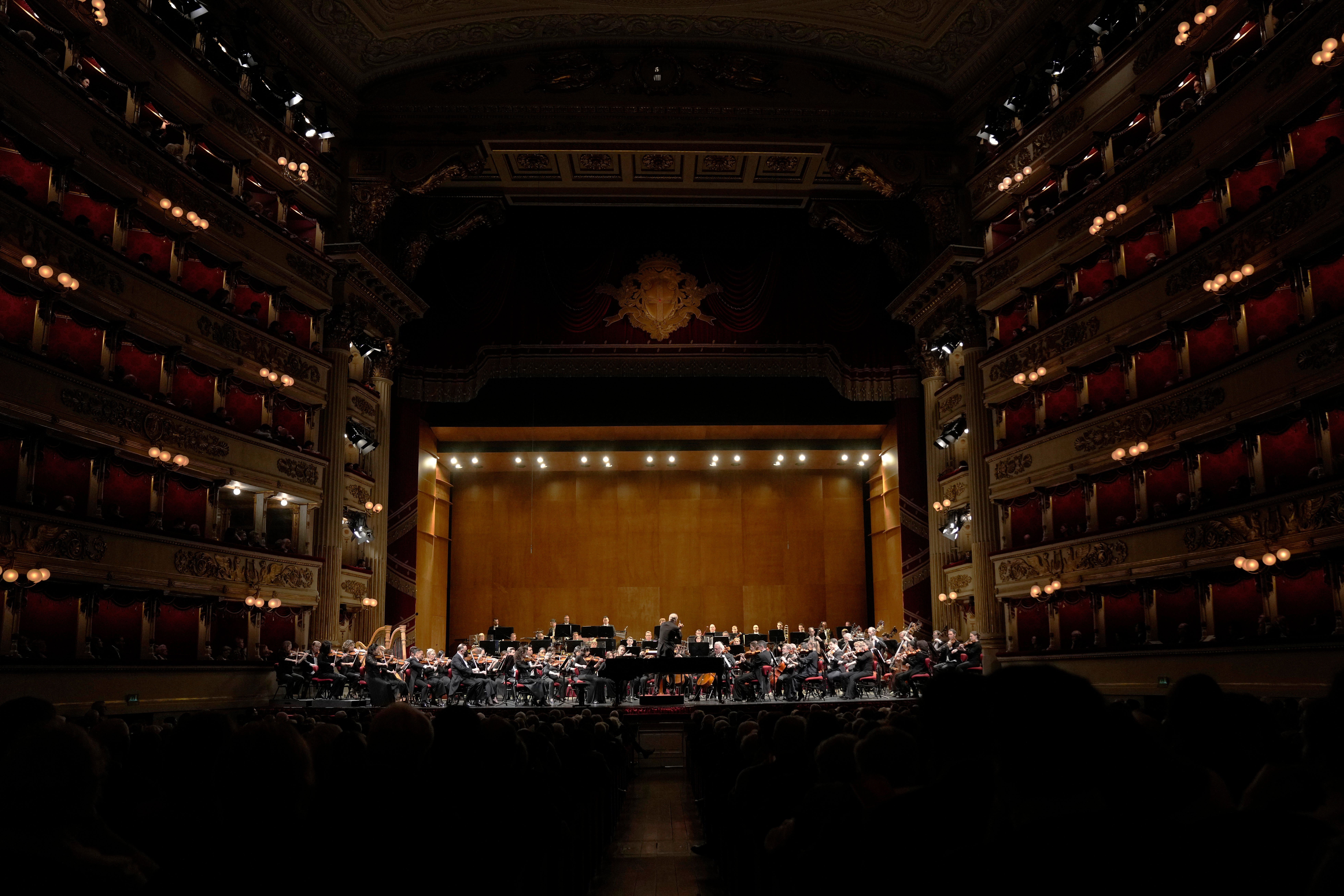 Italy La Scala Noseda