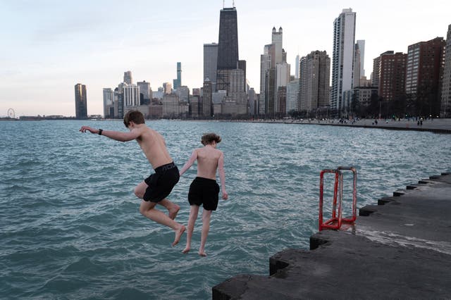 <p>Temperatures in Chicago, Illinois soared past 70F on Monday and Tuesday</p>