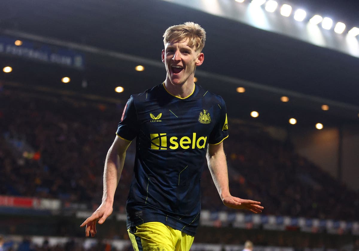 Eddie Howe gives update on Anthony Gordon&rsquo;s Newcastle future amid Liverpool speculation