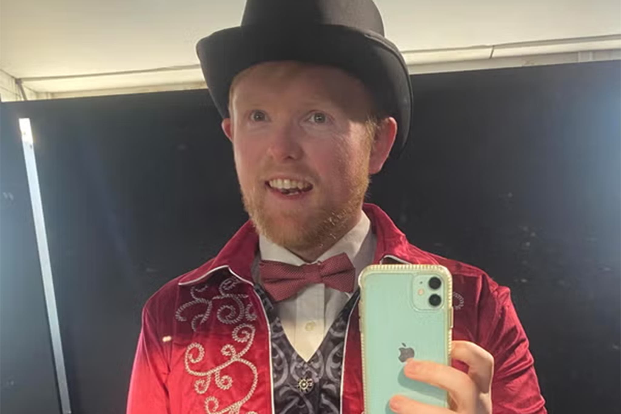 Willy Wonka actor breaks silence on disastrous Willy's Chocolate Experience - Vimarsana News