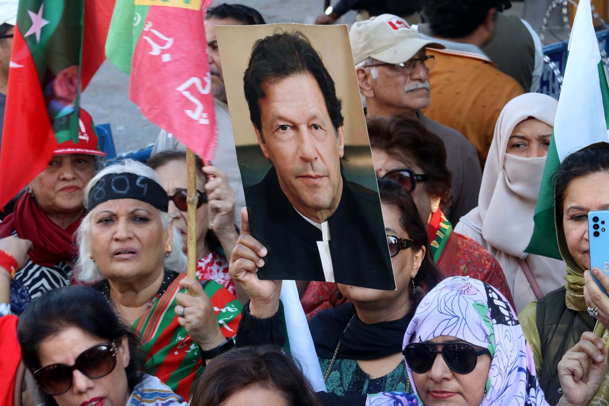 Commonwealth releases damning final report on treatment of Imran Khan’s party in Pakistan election