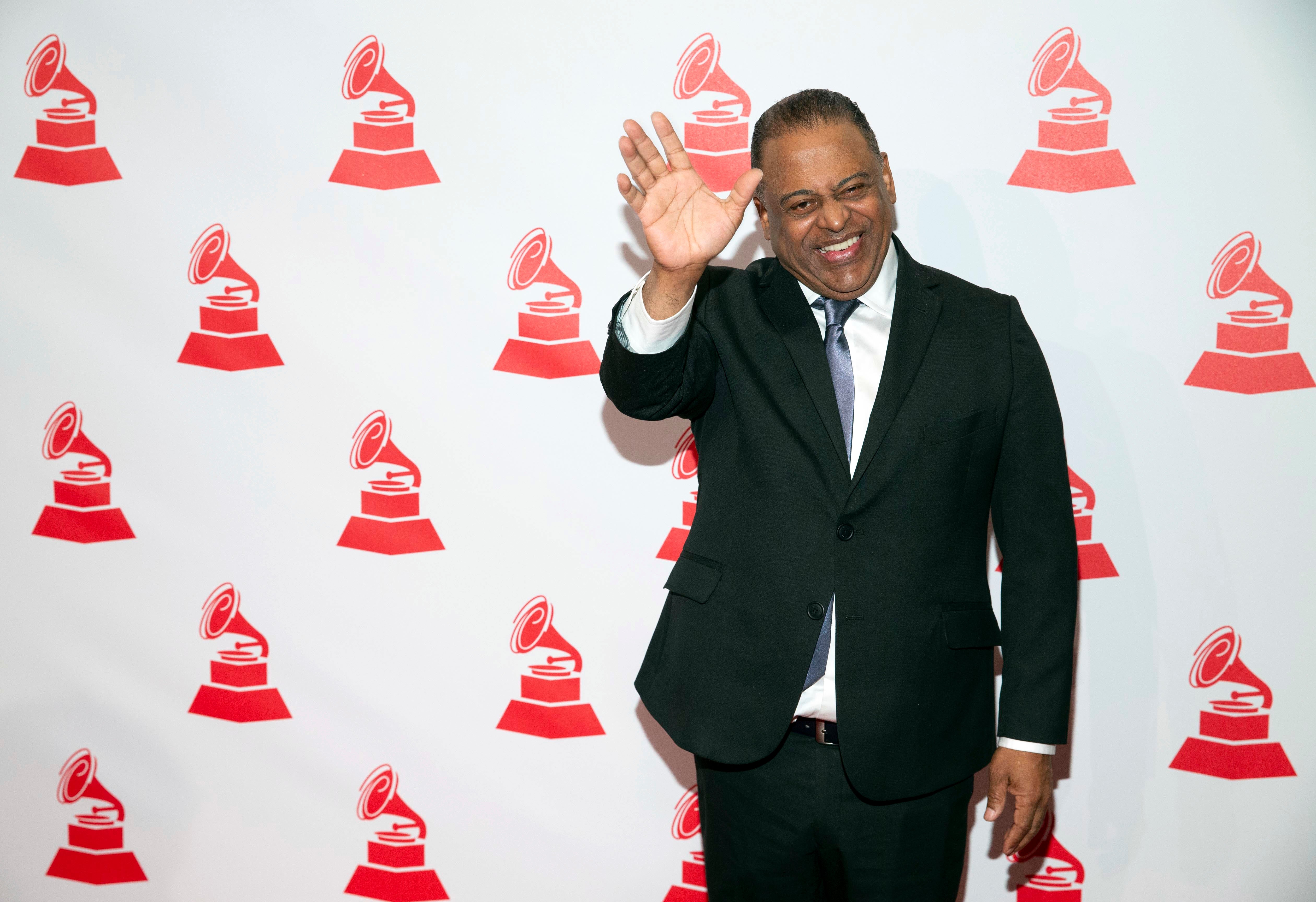 EL BAILE DEL PERRITO-DEMANDA