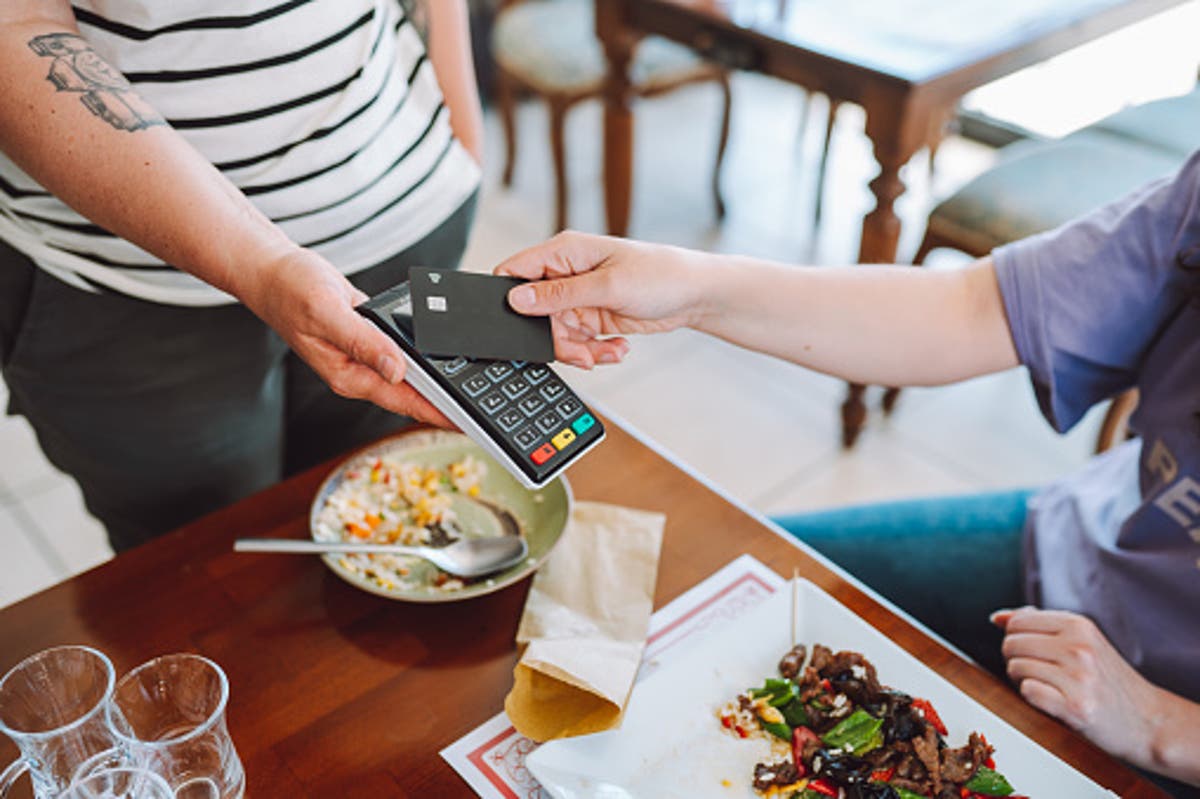 Customer claims restaurant owner began feud over $250 cancellation fee