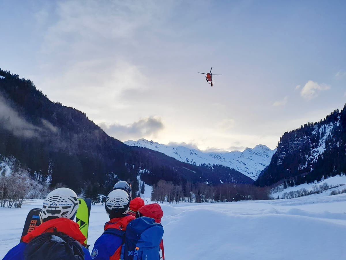 Avalanche in northern Italy kills 1 German skier, critically injures 2 others