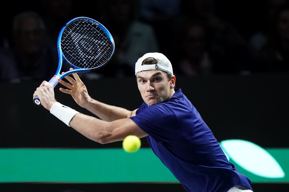 Jack Draper eases into the last eight in Acapulco