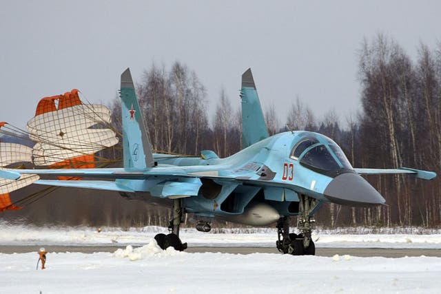 <p>A Russian Su-34 bomber jet lands at the Kubinka airfield near Moscow</p>