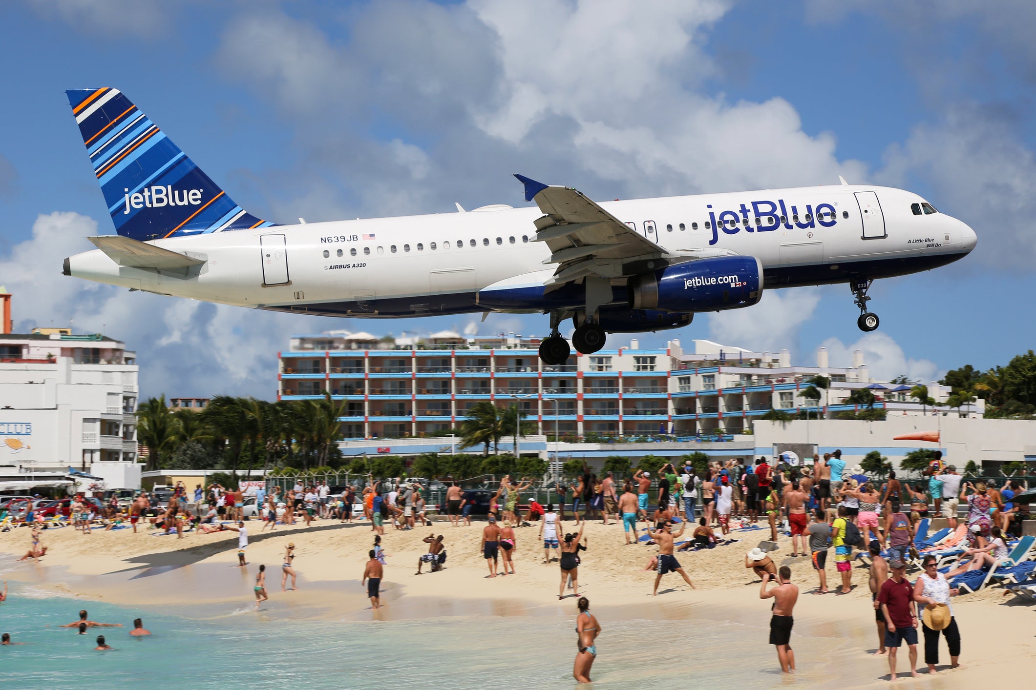 Spend over $2,000 on jetBlue for $129 off your holiday