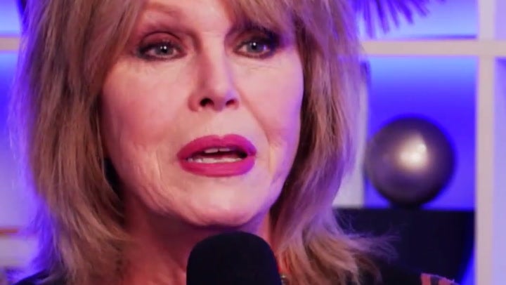 <p>Joanna Lumley reveals why she will never use a mobile phone.</p>