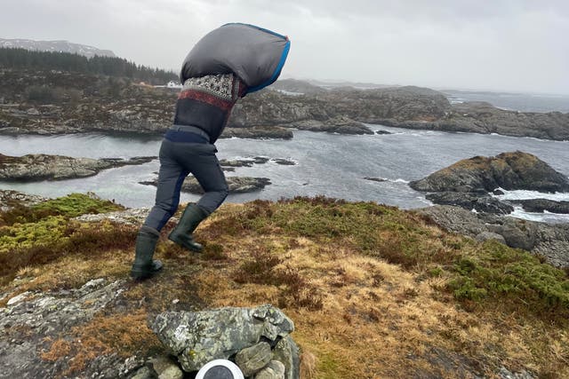 <p>Hold on to your hats (and coats) on the windy coast of Norway </p>