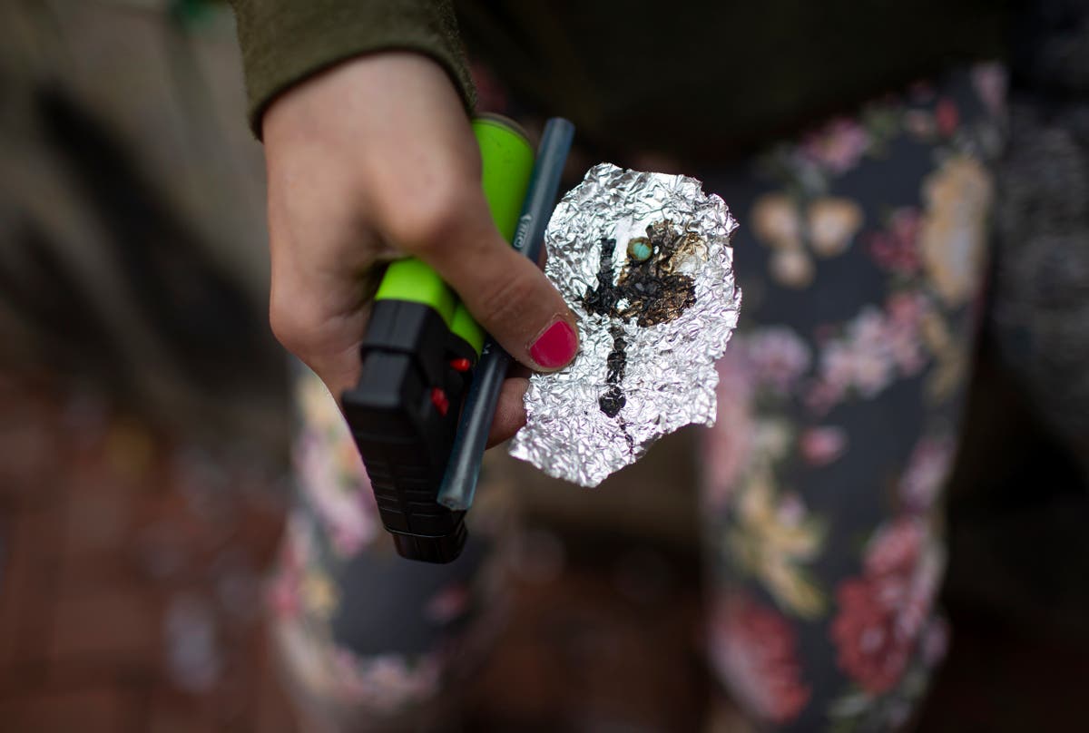 Oregon lawmakers pass bill to recriminalize drug possession
