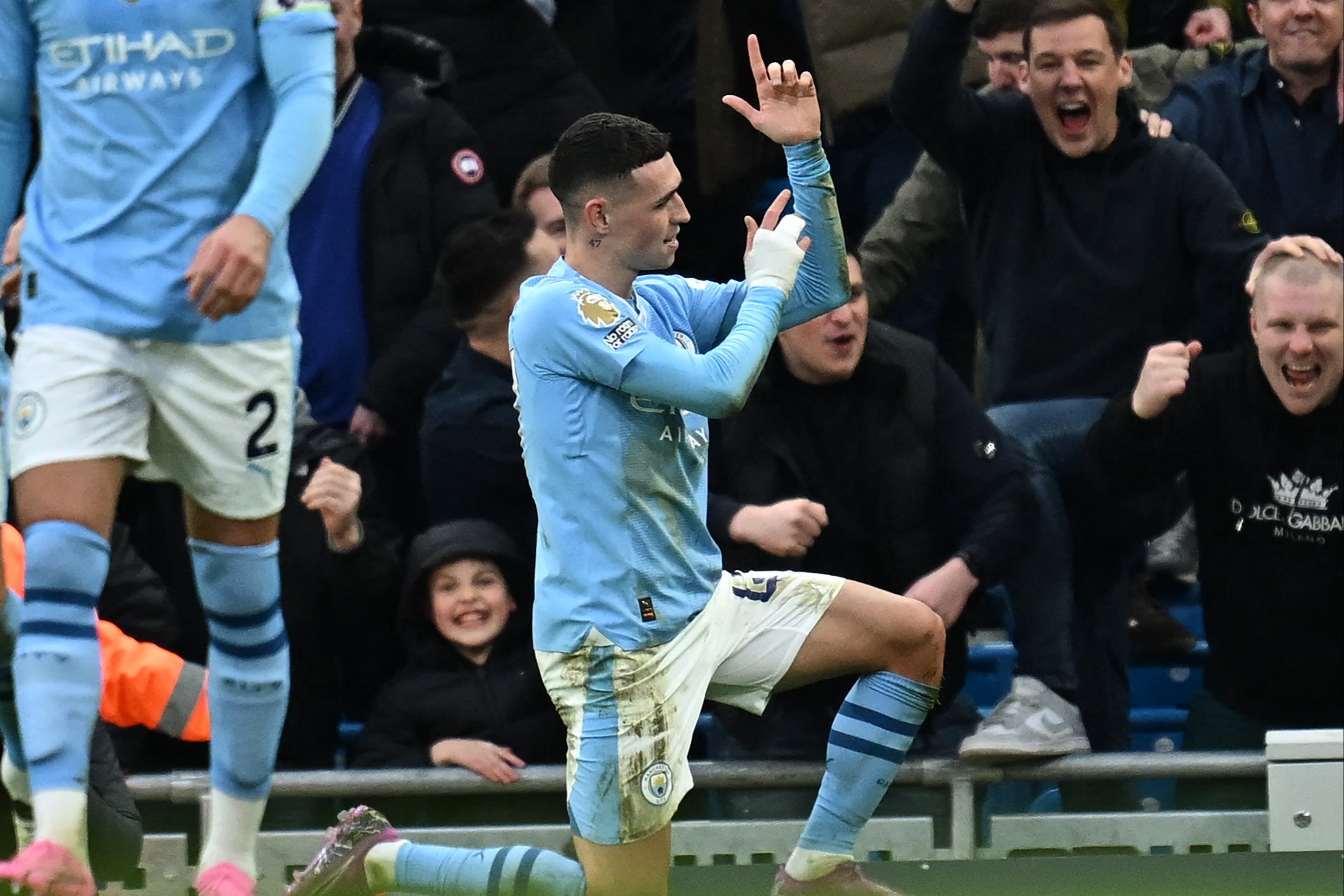 Phil Foden scored two superb goals as Man City came from behind to beat Man Utd 3-1