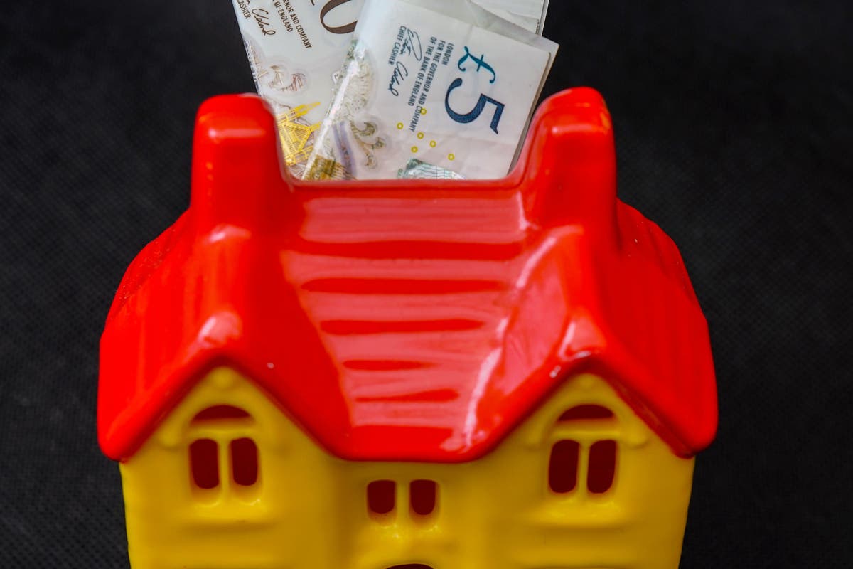 Home-mover loans slumped to lowest level since 1970s in 2023, says UK Finance