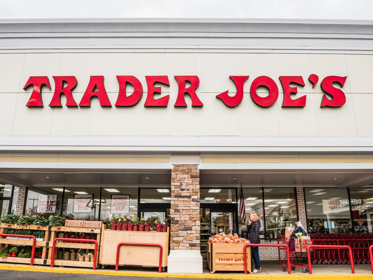 Trader Joe’s viral $3 mini totes are now being resold for hundreds