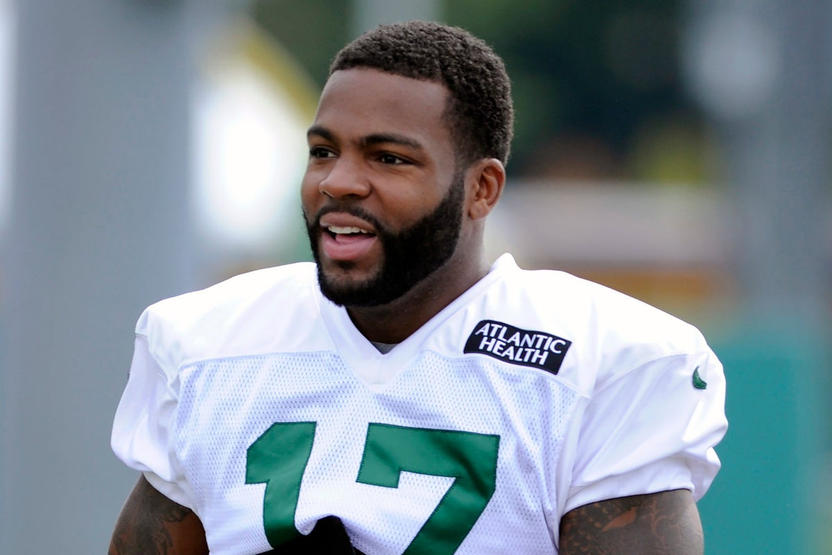 Former NFL player Braylon Edwards says he broke up a locker room assault of an 80-year-old man