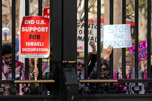 <p>Protesters gather outside of a gate at the White House in Washington, Monday, March 4, 2024, while Vice President Kamala Harris is meeting with Chairman of The National Unity Party Benny Gantz</p>