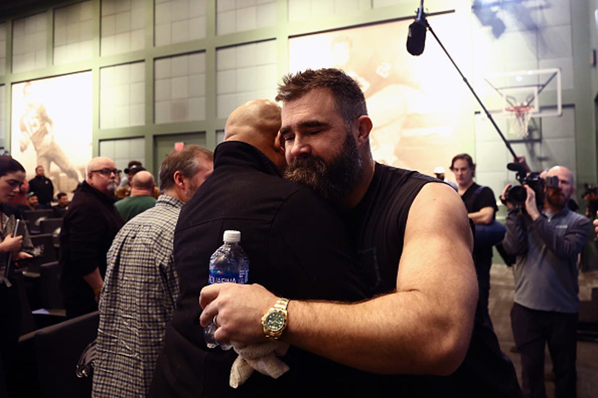 Travis Kelce gets emotional as Jason Kelce announces he’s retiring from NFL