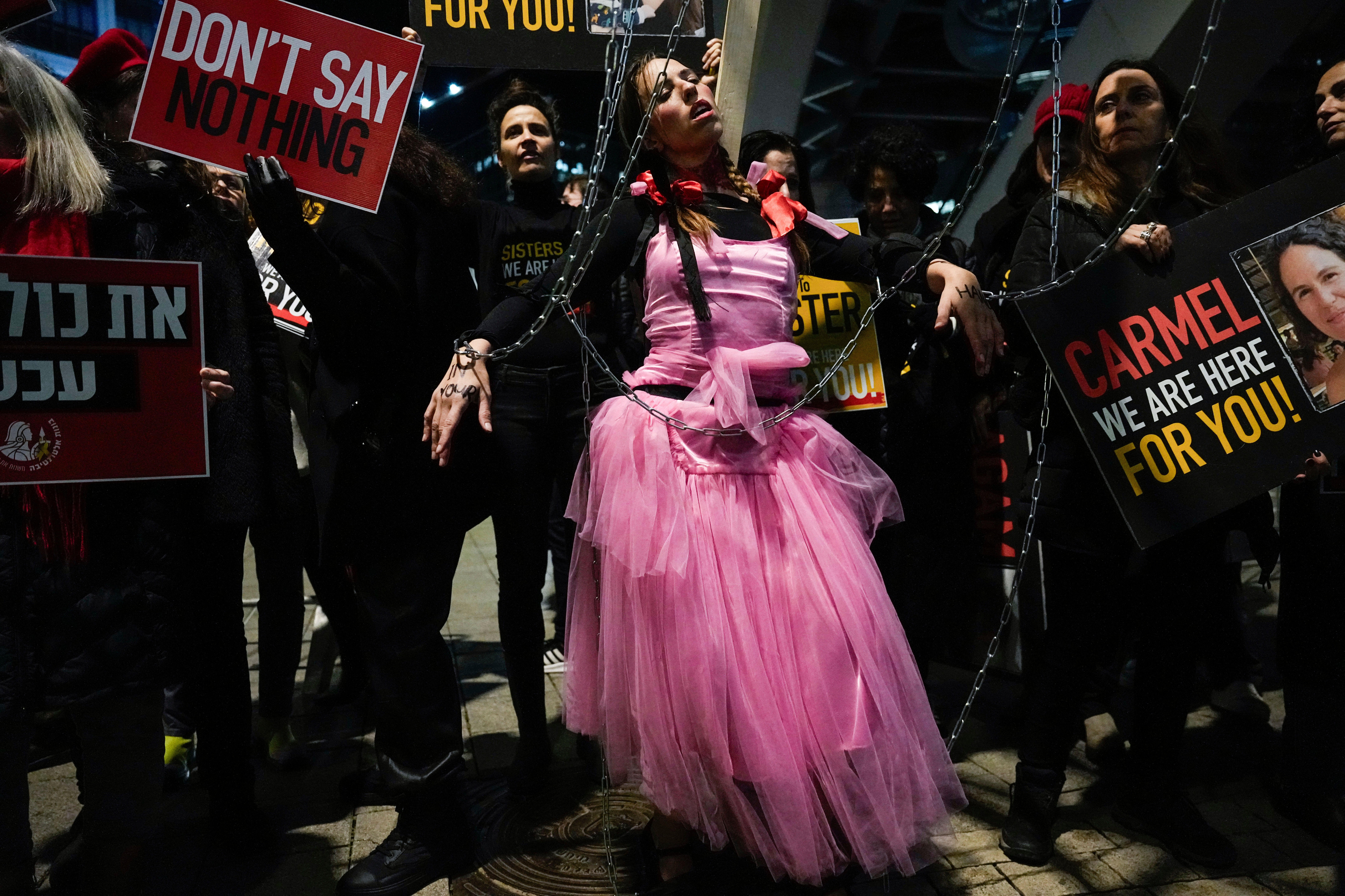 Pictures of the Month in Middle East Photo Gallery