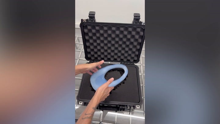 <p>Coperni handbag made out of 99 percent air debuts at Paris Fashion Week.</p>