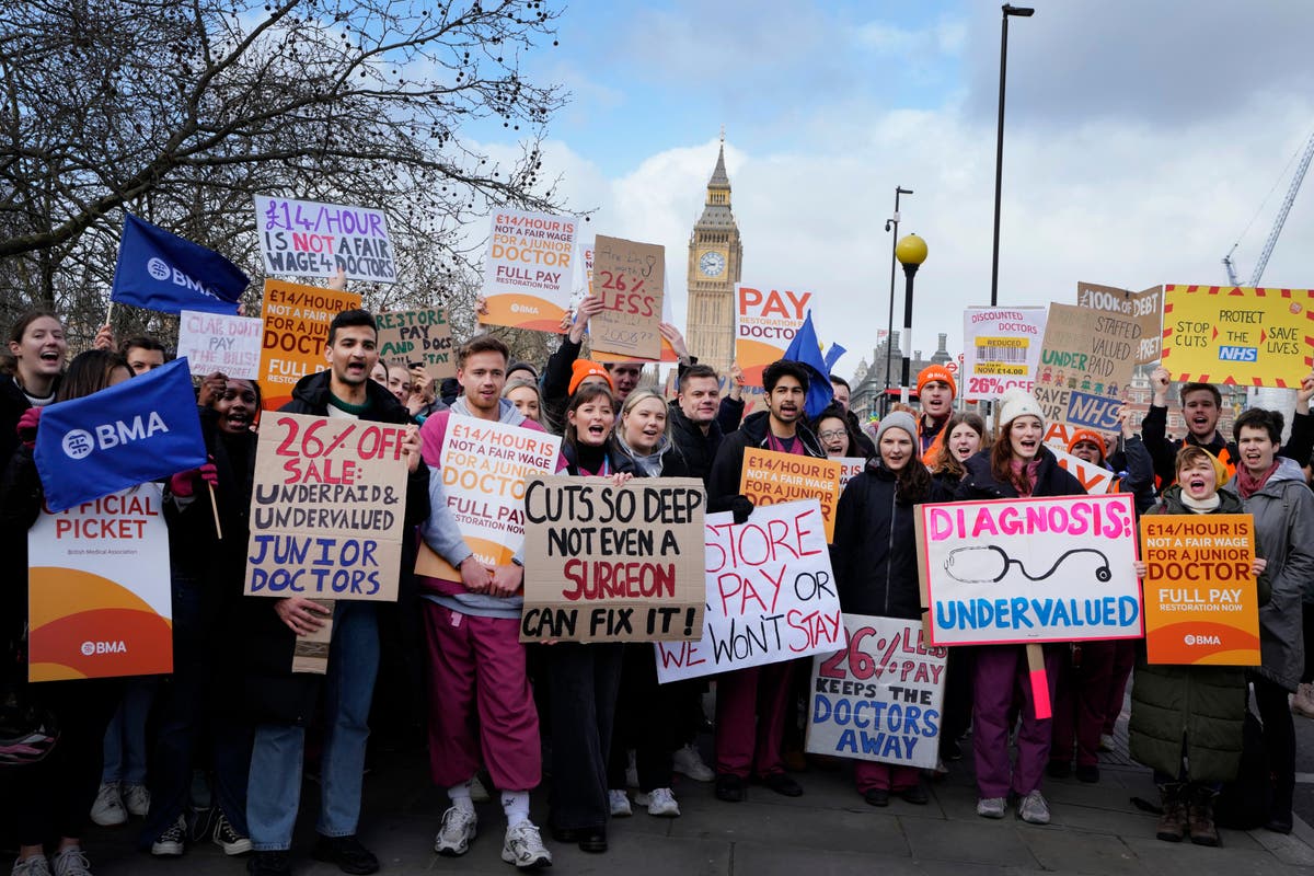 Junior doctors overwhelmingly vote for six more months of strikes in pay dispute