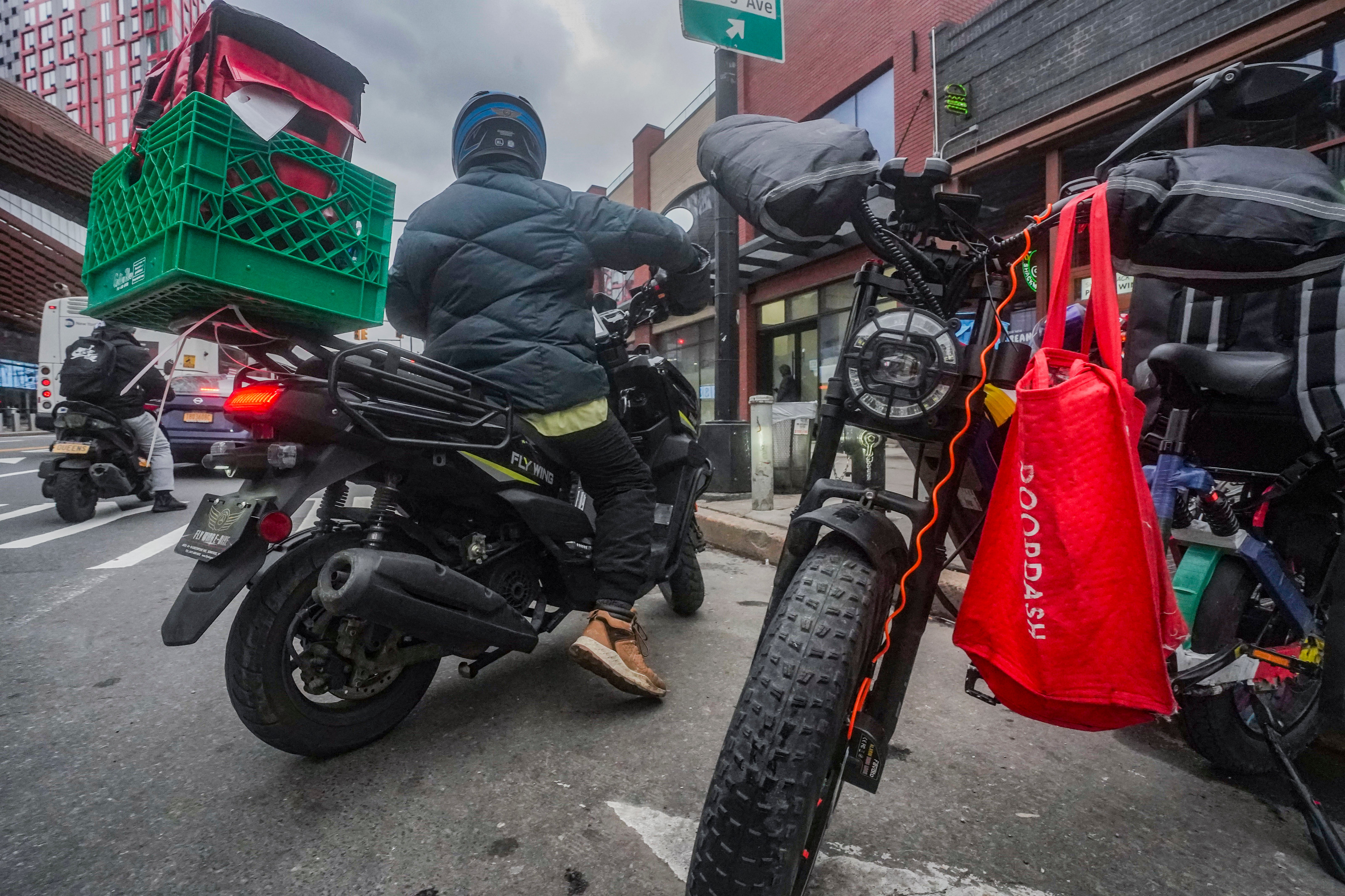 Minimum Wage Delivery Apps