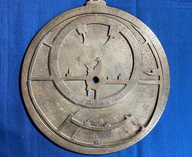 <p>The Verona astrolabe</p>
