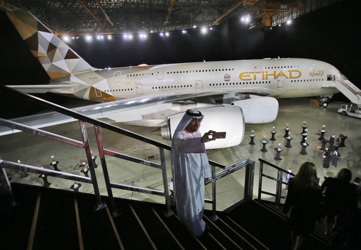 Abu Dhabi's Etihad Airways sees a $143 million profit in 2023 as passenger numbers rise