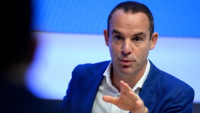 <p>Martin Lewis has explained the simple text that could save users on their mobile phone bill </p>