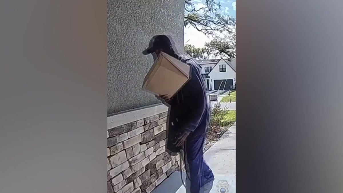 Porch pirate caught running off with package on doorbell camera in Florida