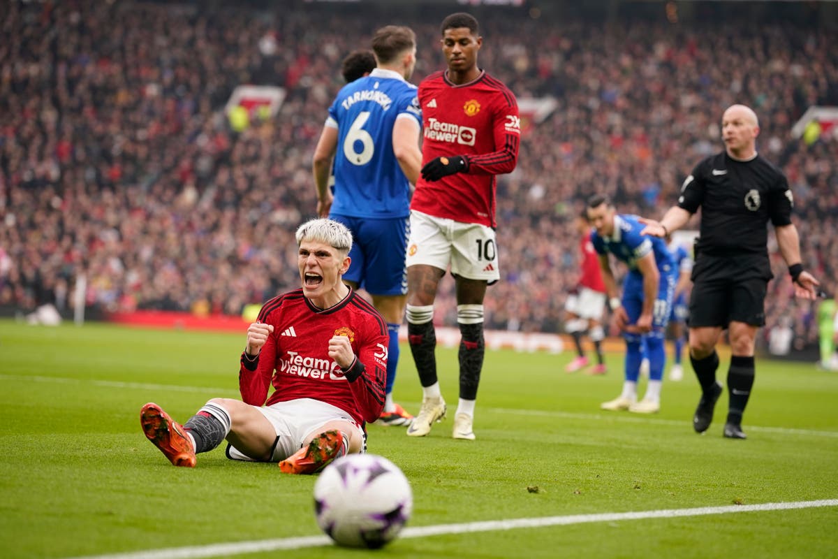 Manchester United vs Everton LIVE:A19 Official