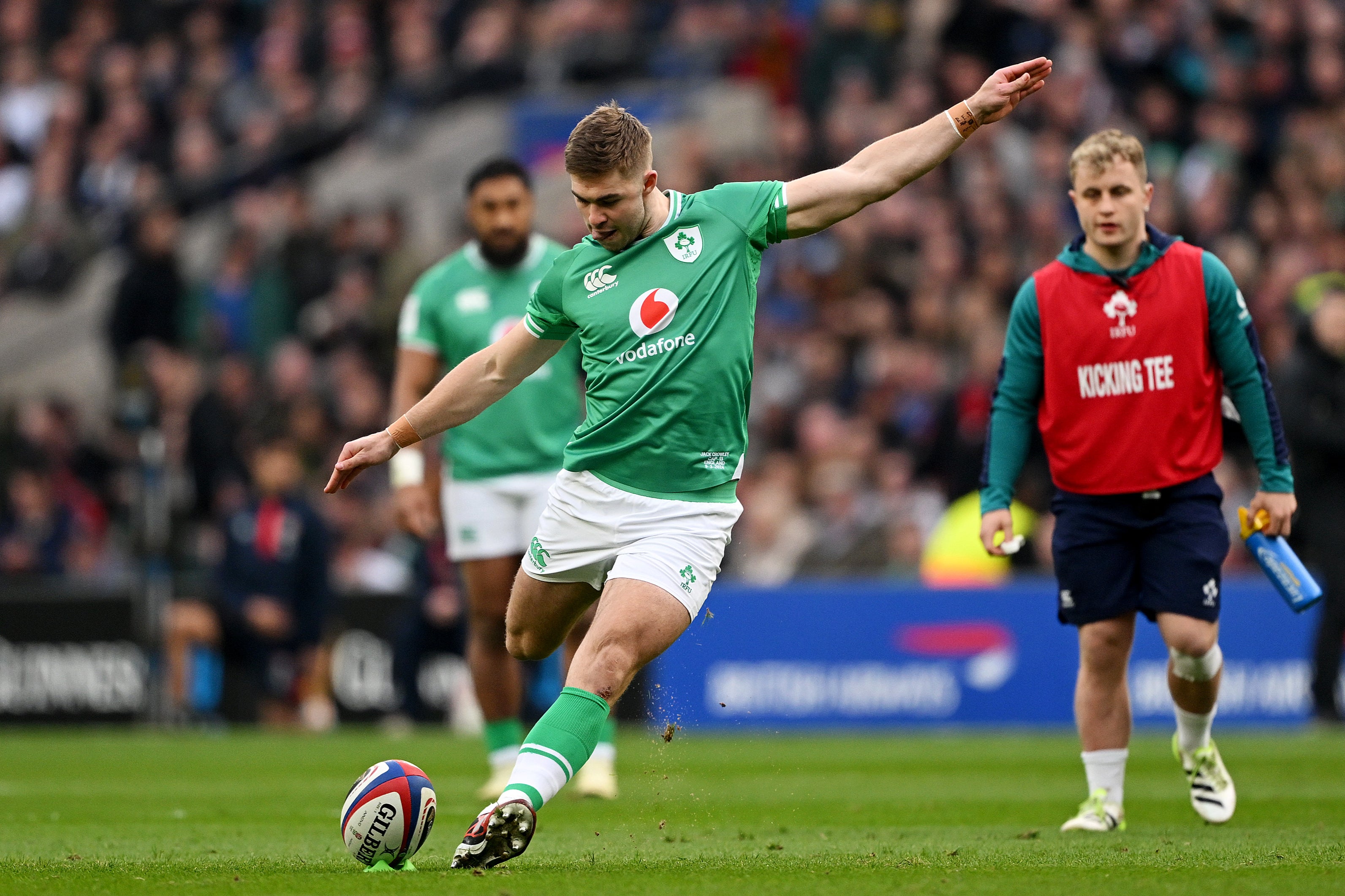 Ireland edged in front through Jack Crowley’s boot