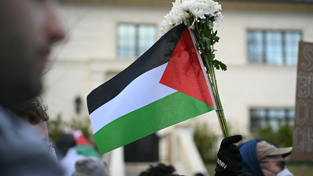 <p>Protest near Holocaust museum </p>