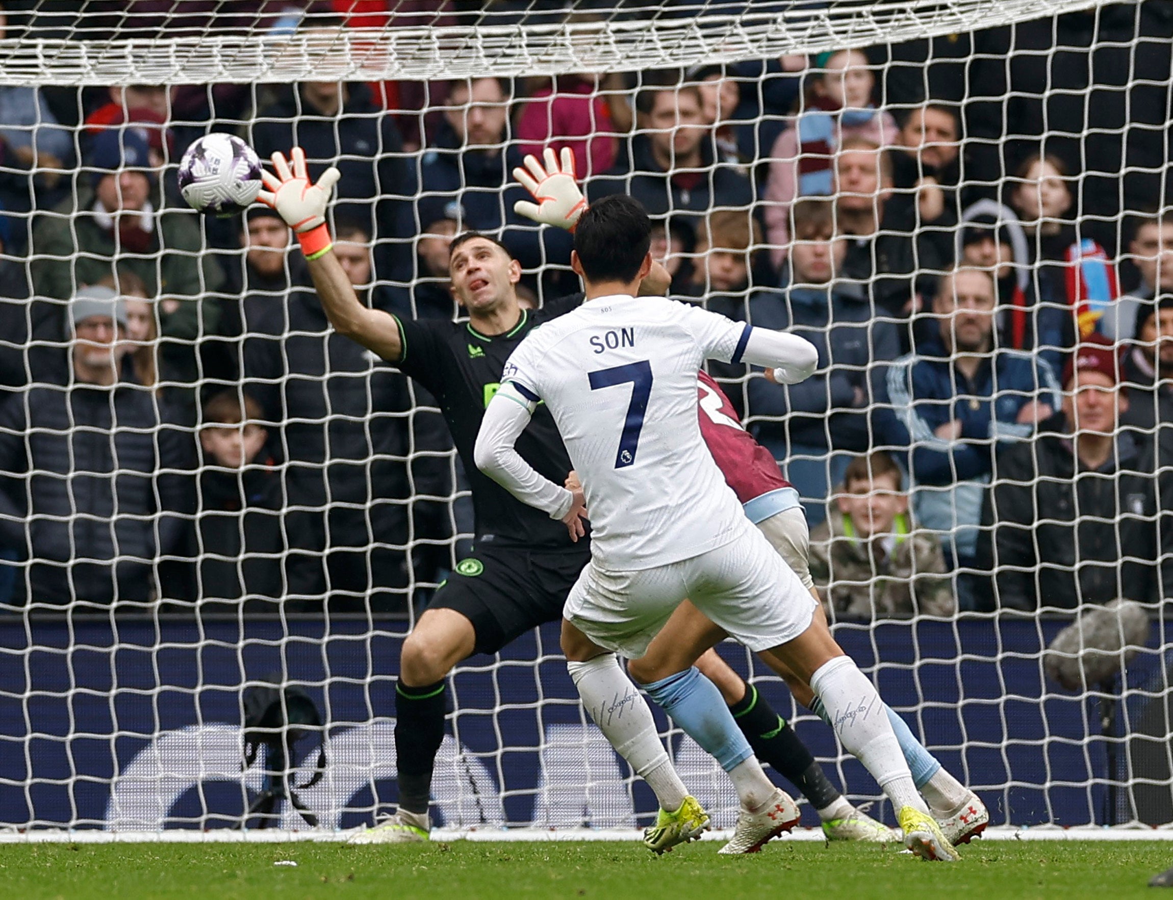 Aston Villa vs Tottenham LIVE: Premier League result and reaction as Son Heung-min inspires big win in top-four race | The Independent