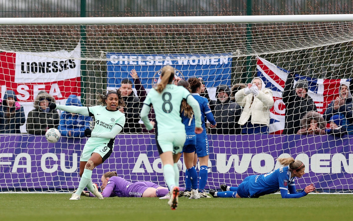 Chelsea into Women’s FA Cup semi-finals as Tottenham beat Man City on penalties