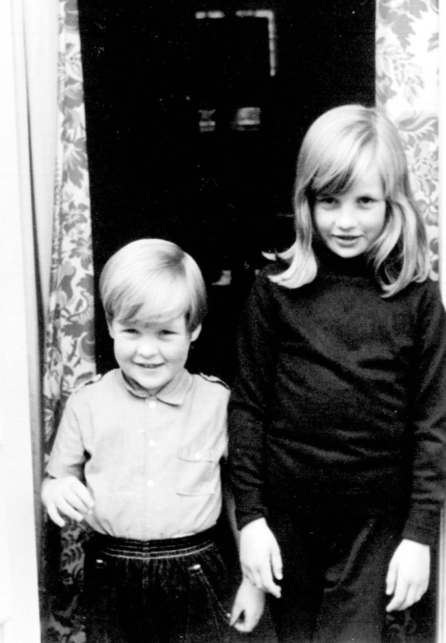 Spencer with his older sister, Diana, in 1968