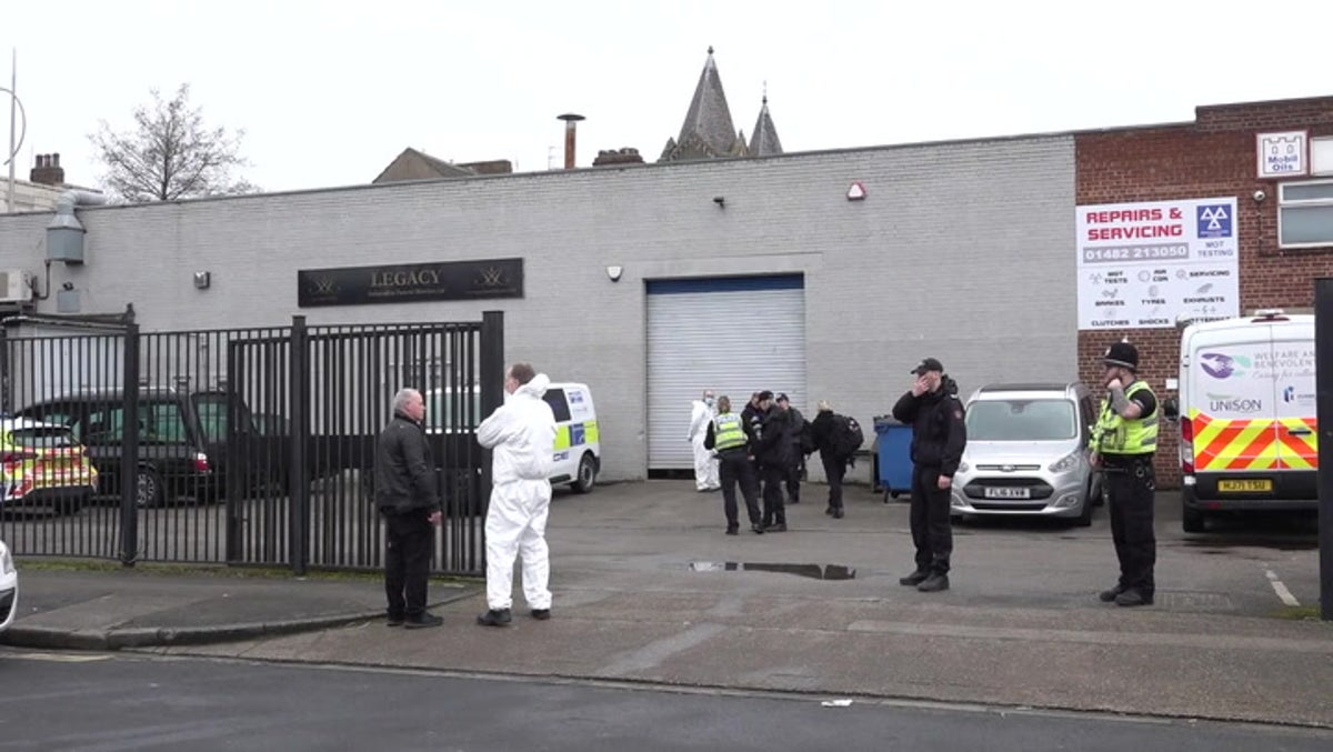 Police and CSI search Hull funeral directors as two arrested for ‘prevention of lawful burial’ 