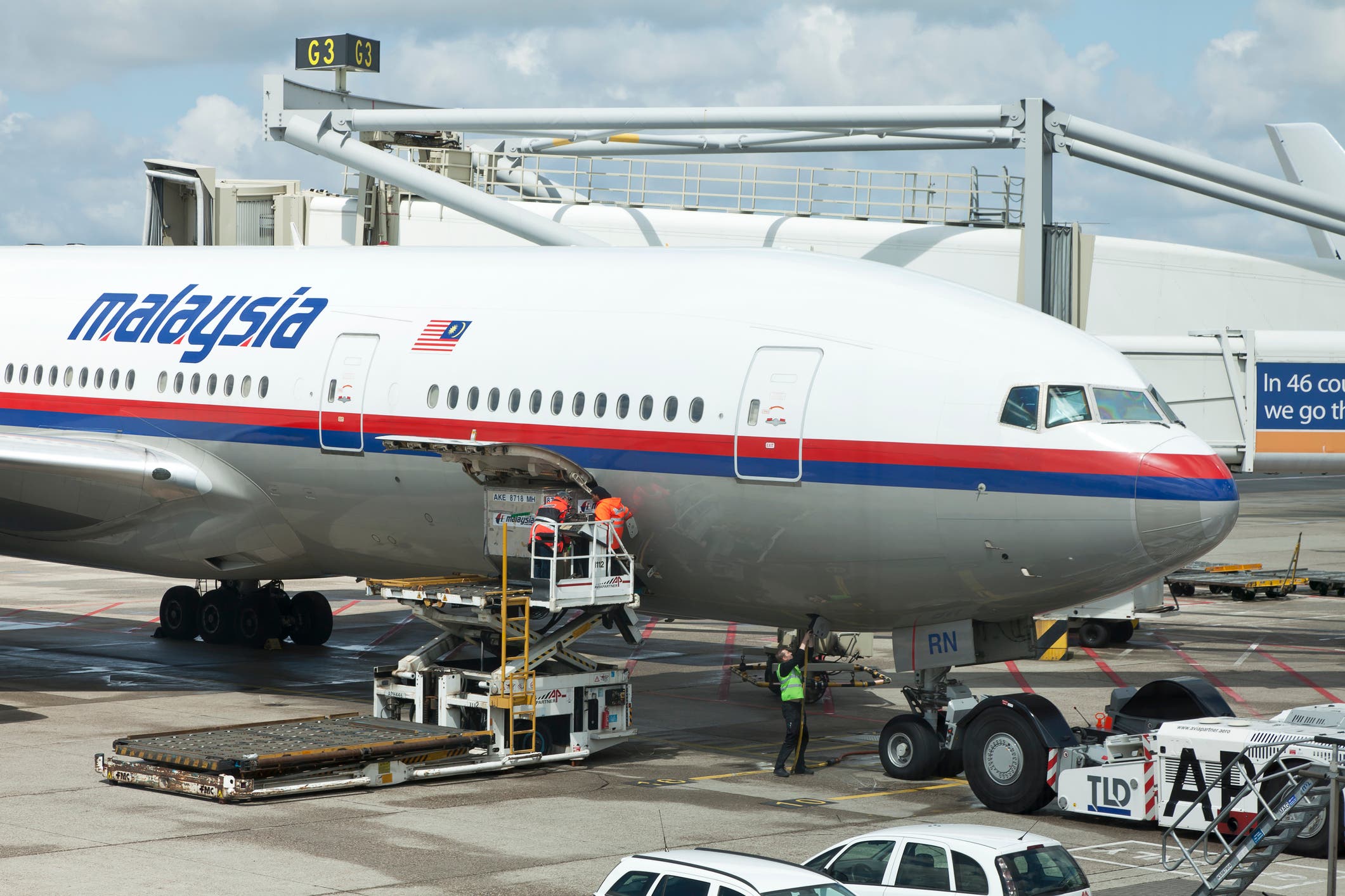 Boeing expert: Flight documents show MH370 was buried in ocean trench by pilot - Vimarsana News