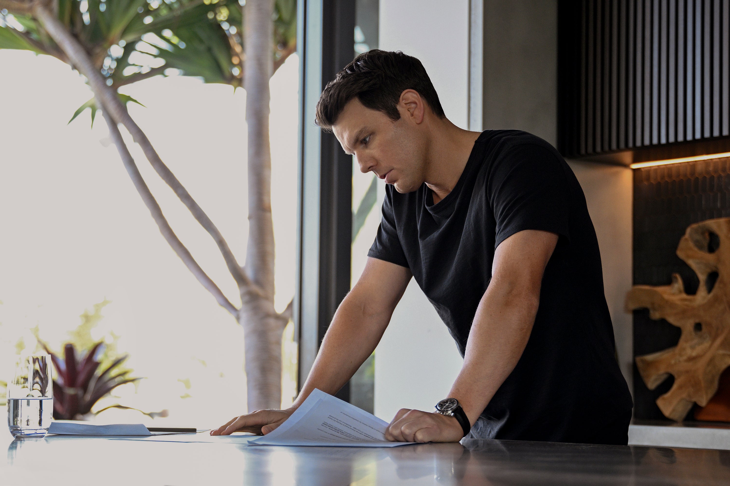 TV Apples Never Fall