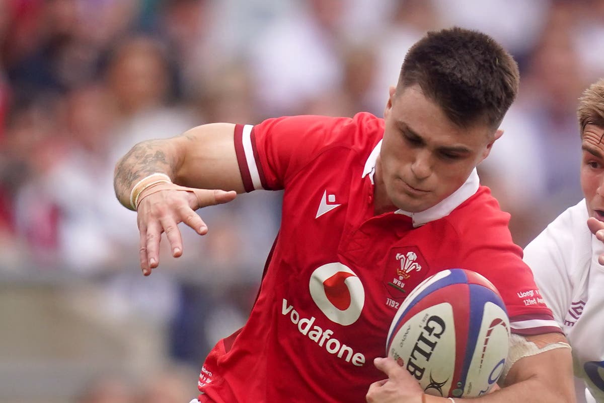Wales debutants can prosper from Six Nations experience &ndash; Joe Roberts